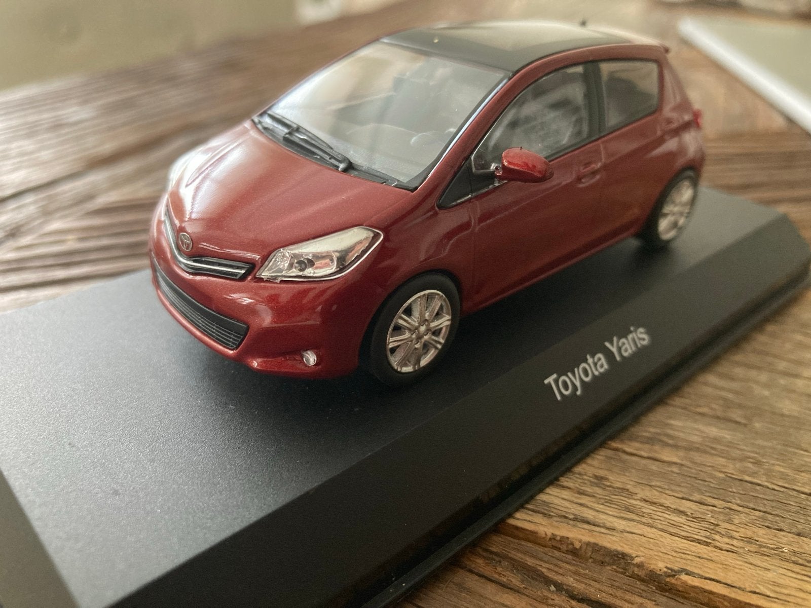 Kyosho Toyota Yaris 1/43 - Uniek voor jouw verzameling!, Ophalen of Verzenden, Nieuw, Auto, Kyosho
