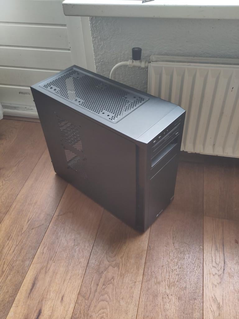 Corsair PC Behuizing - Zwart, met DVD-speler, Computers en Software, Computerbehuizingen, Ophalen, Gebruikt