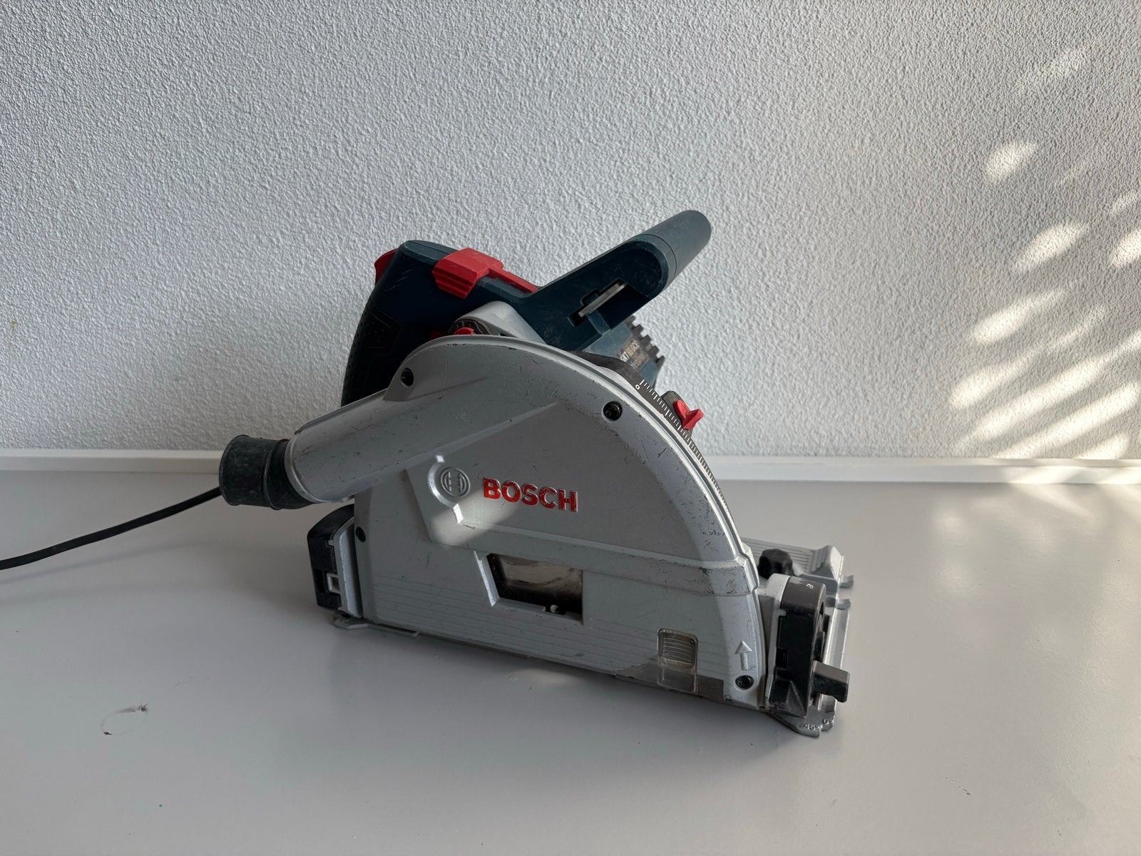 Bosch Professional GKT 55 GCE Invalzaag 1400W, Doe-het-zelf en Verbouw, Gebruikt, Invalzaag, Ophalen of Verzenden, 30 tot 70 mm