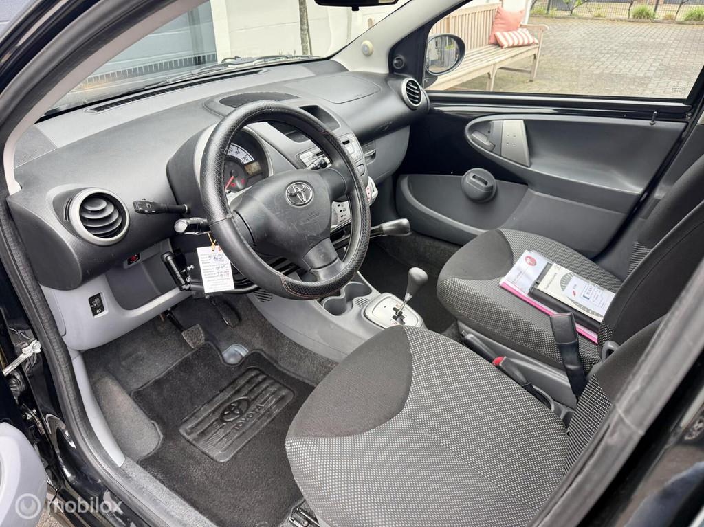 Toyota Aygo 1.0-12V AUTOMAAT|RIJKLAAR|HANDGAS|CRUISE|A-C|NAP, Auto's, Euro 5, Stof, Gebruikt, 4 stoelen