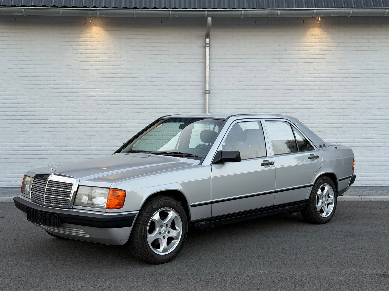 Mercedes 190 met slechts 133dkm / Automaat / bj 1987., Automaat, Zwart, 4 cilinders, 122 pk