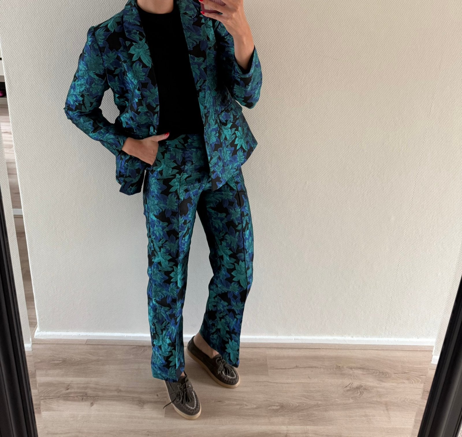 Blauw pak van Yas bloemenprint maat m blazer en broek, Ophalen of Verzenden, Zo goed als nieuw, Blauw