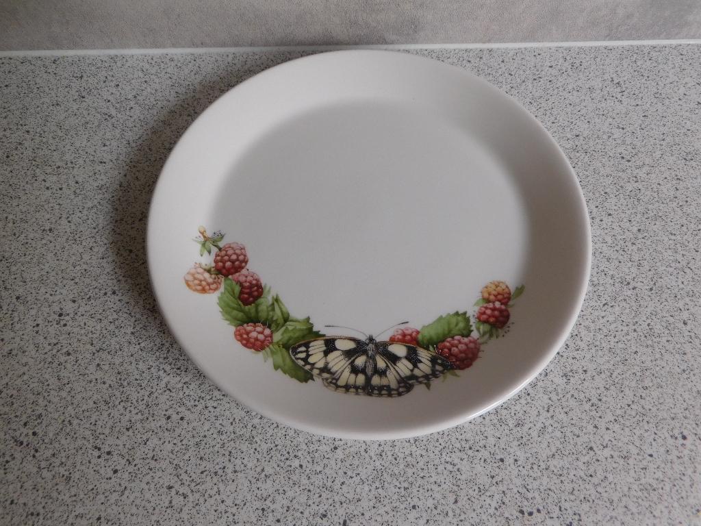 Bord 16,5 cm. Framboos Bosvruchten Wedgwood Marjolein Bastin, Huis en Inrichting, Keuken | Servies, Ophalen of Verzenden, Zo goed als nieuw