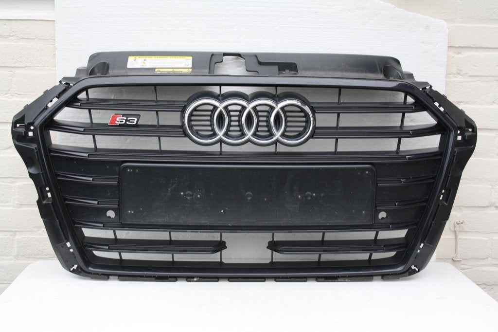 Grill Audi S3 zwart + ACC Origineel + roosters Limousine '18, Ophalen of Verzenden