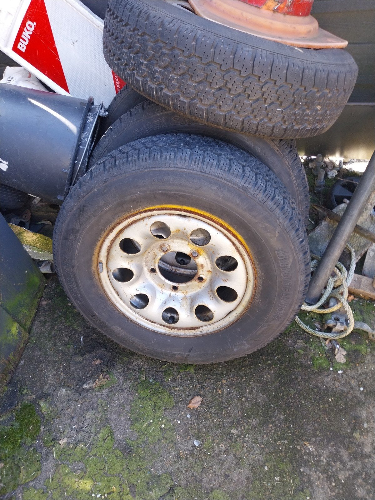 suzuki samurai wielen met goede banden, Ophalen