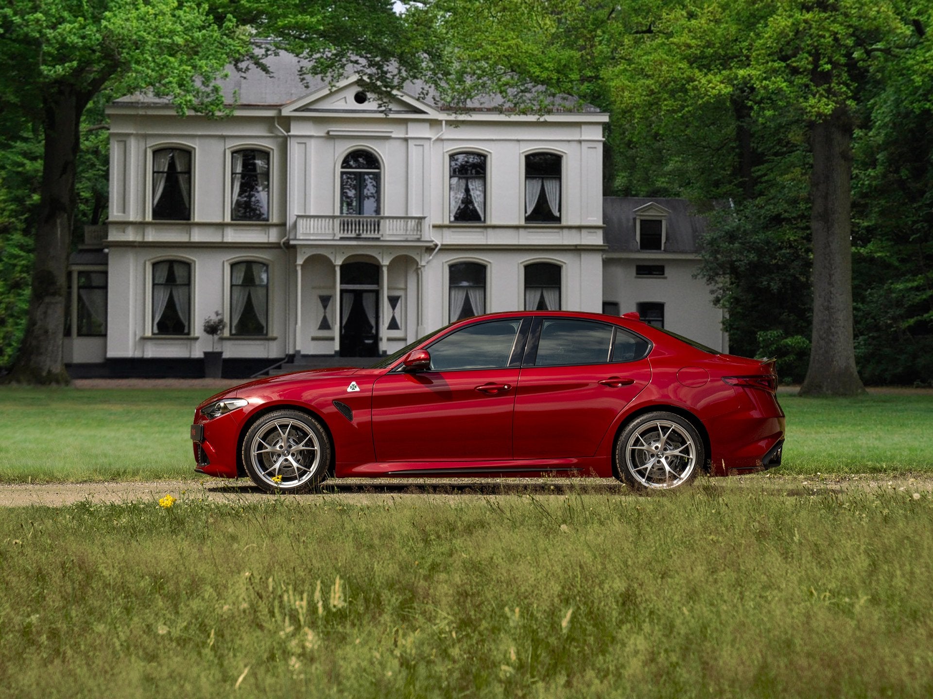 Alfa Romeo Giulia 2.9 V6 Quadrifoglio | Manual! (bj 2017), Auto's, Achterwielaandrijving, Gebruikt, 510 pk, Met garantie (alle)
