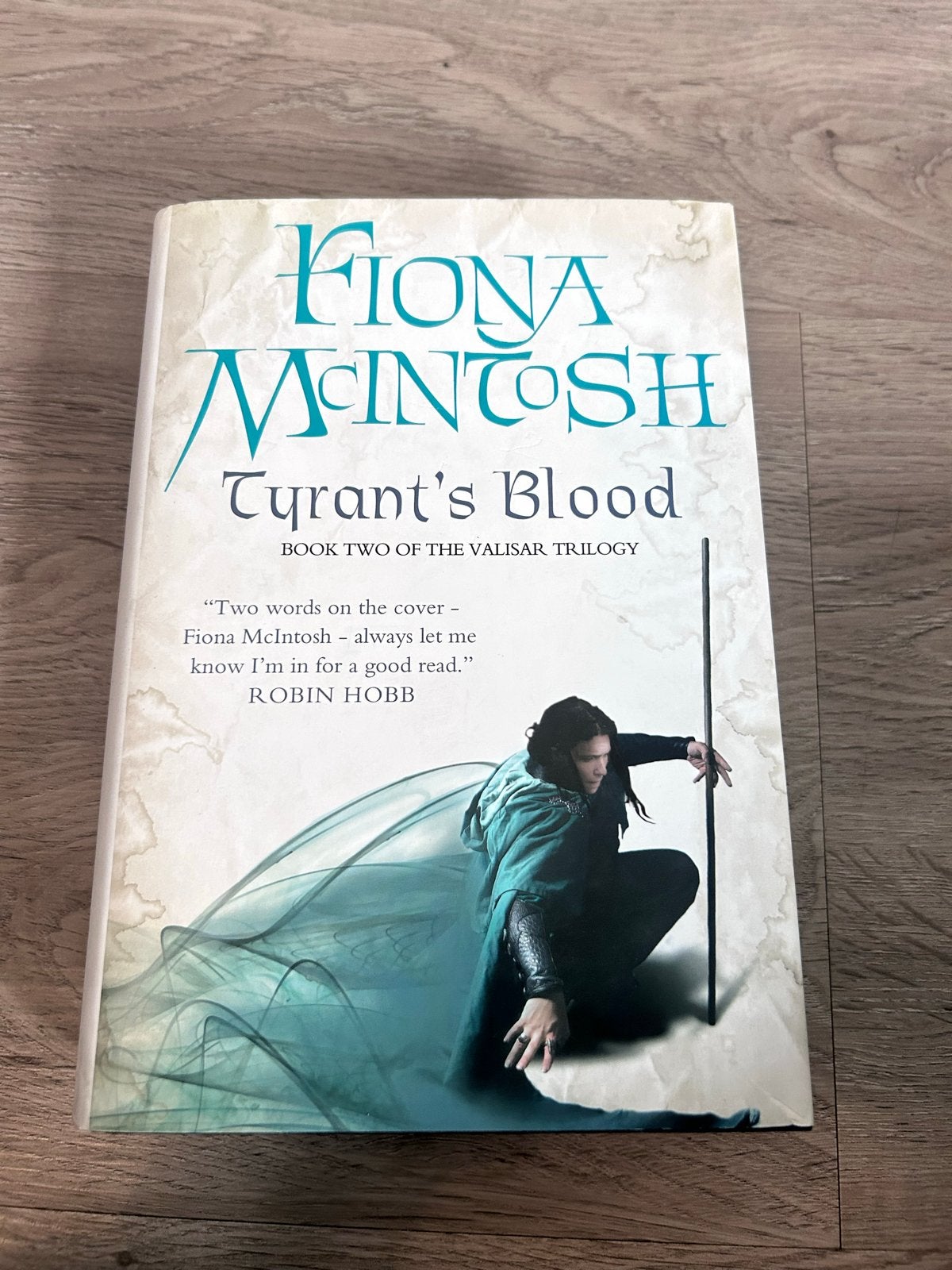 Fiona McIntosh - Tyrant's Blood (Valisar Trilogy Boek Twee), Ophalen of Verzenden, Zo goed als nieuw