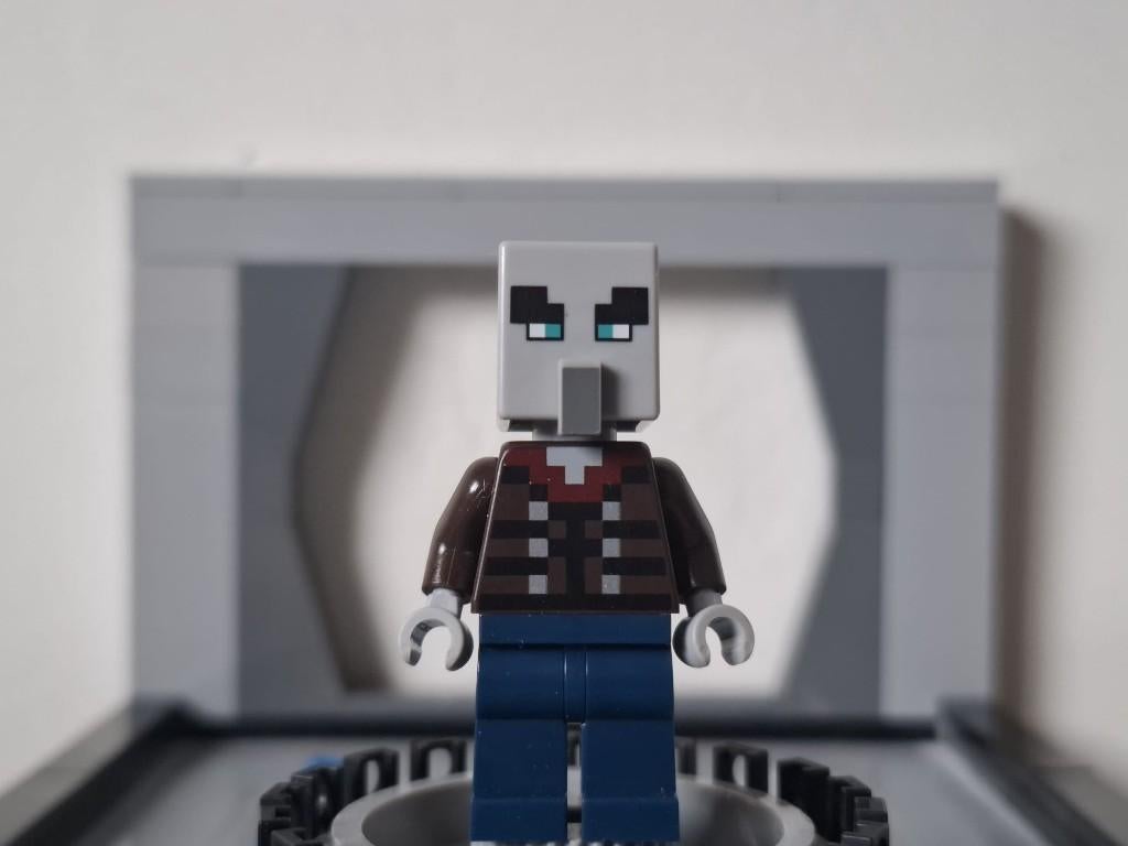LEGO Minecraft - minifiguur - min078 - Illager (Vindicator), Ophalen of Verzenden, Zo goed als nieuw, Losse stenen, Lego