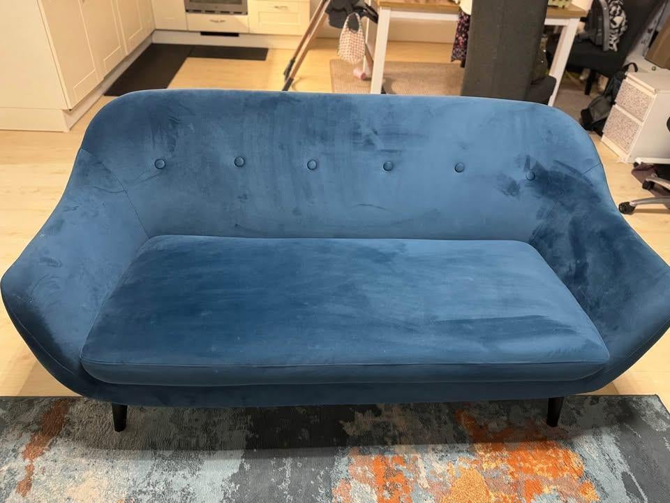 Blue velvet cosy sofa from jysk, Ophalen of Verzenden, Zo goed als nieuw, Overige materialen