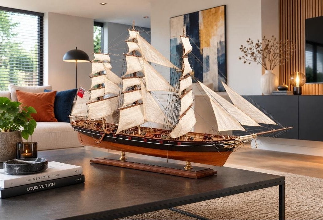 Gedetailleerd model van de Cutty Sark in vitrine, Ophalen, Zo goed als nieuw, Groter dan 1:32, Overige merken