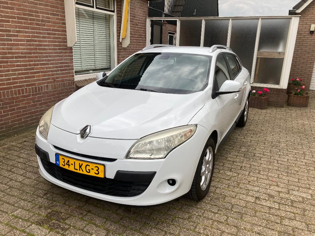 Renault Mégane 1.6 16V 81KW Estate 2010 Wit, Auto's, Renault, Particulier, Mégane, ABS, Airbags, Airconditioning, Boordcomputer