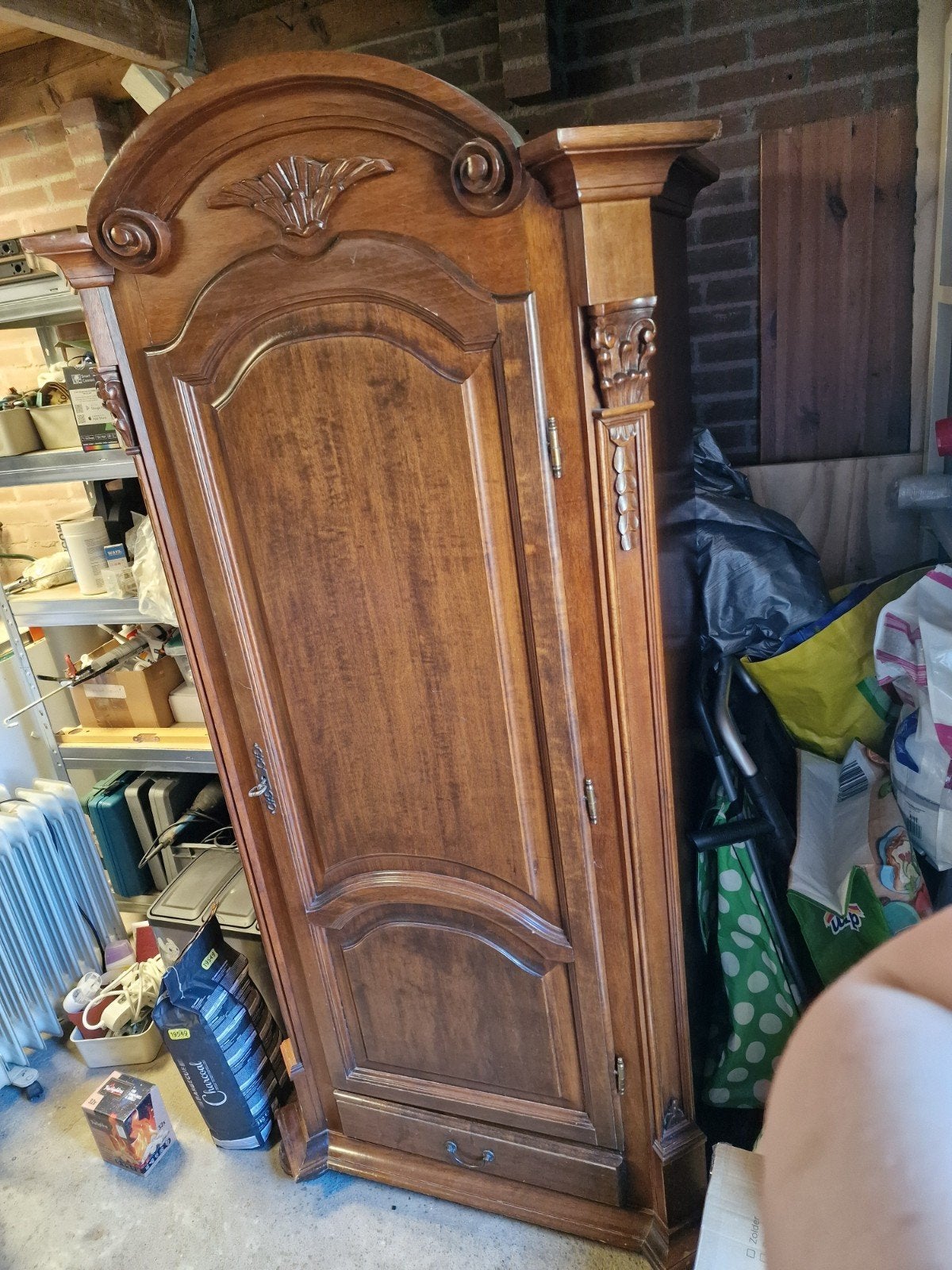 Antieke garderobe kast, Ophalen
