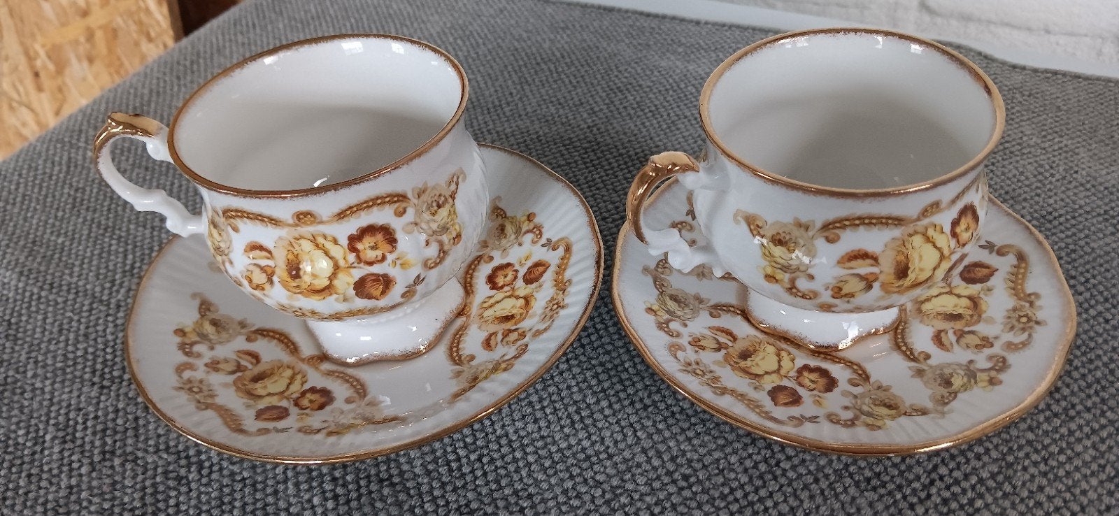 Elizabethan Fine Bone China Kop en Schotel Set, Ophalen of Verzenden