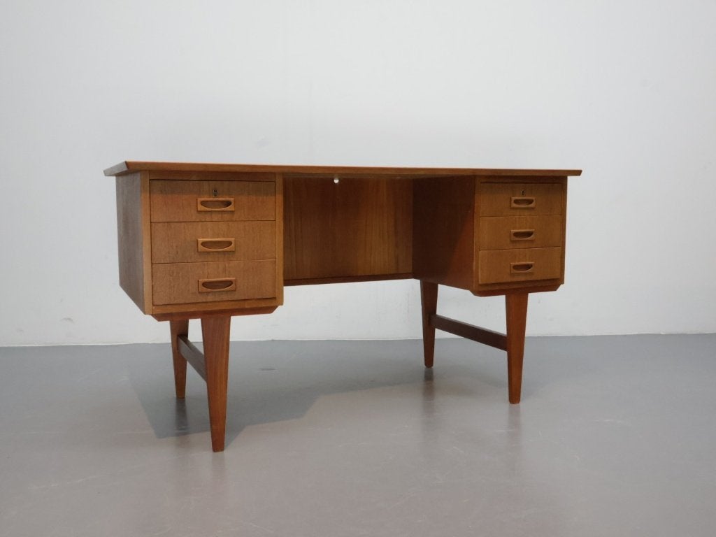 Deens bureau teak vintage jaren `60, Huis en Inrichting, Bureaus, Gebruikt, Overige typen, Scandinavisch, Hout, Bruin, Met lades