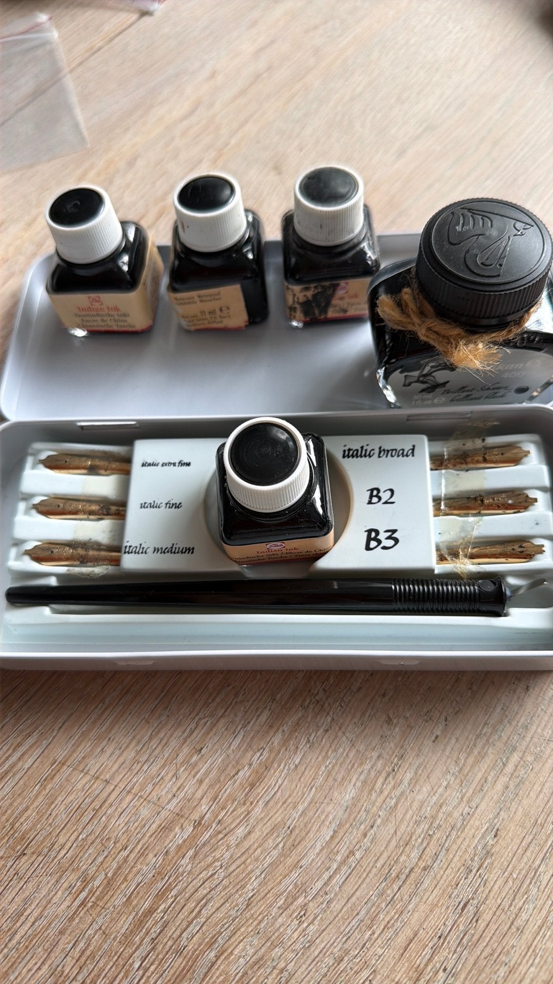 5 potjes inkt met pennen, Verzenden, Zo goed als nieuw, Overige typen