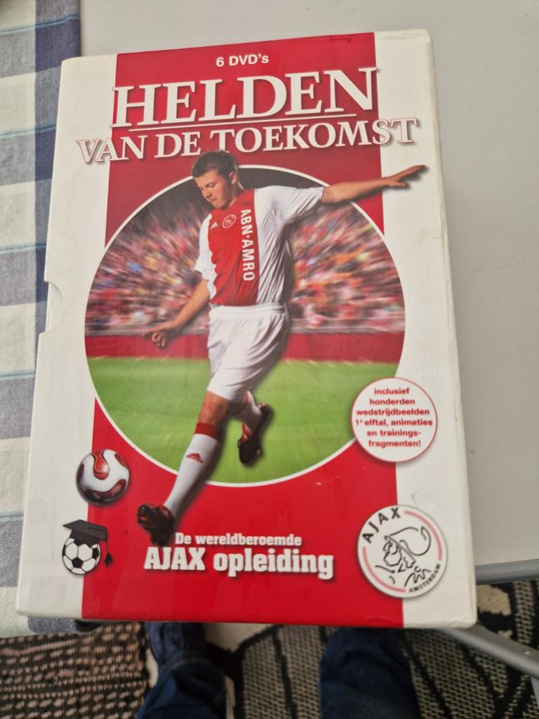 Ajax Helden van de Toekomst DVD Boxset - De Wereldberoemde O, Cursus of Instructie, Voetbal, Alle leeftijden, Boxset