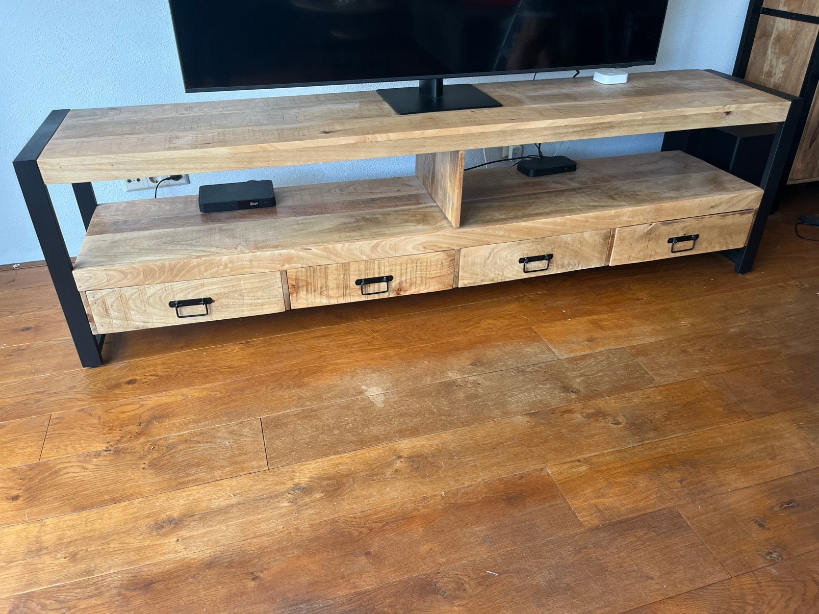 Grote TV Meubel – Hout & Zwart Staal – Industrieel – 4 Lades, Ophalen, Zo goed als nieuw, 200 cm of meer, Minder dan 100 cm
