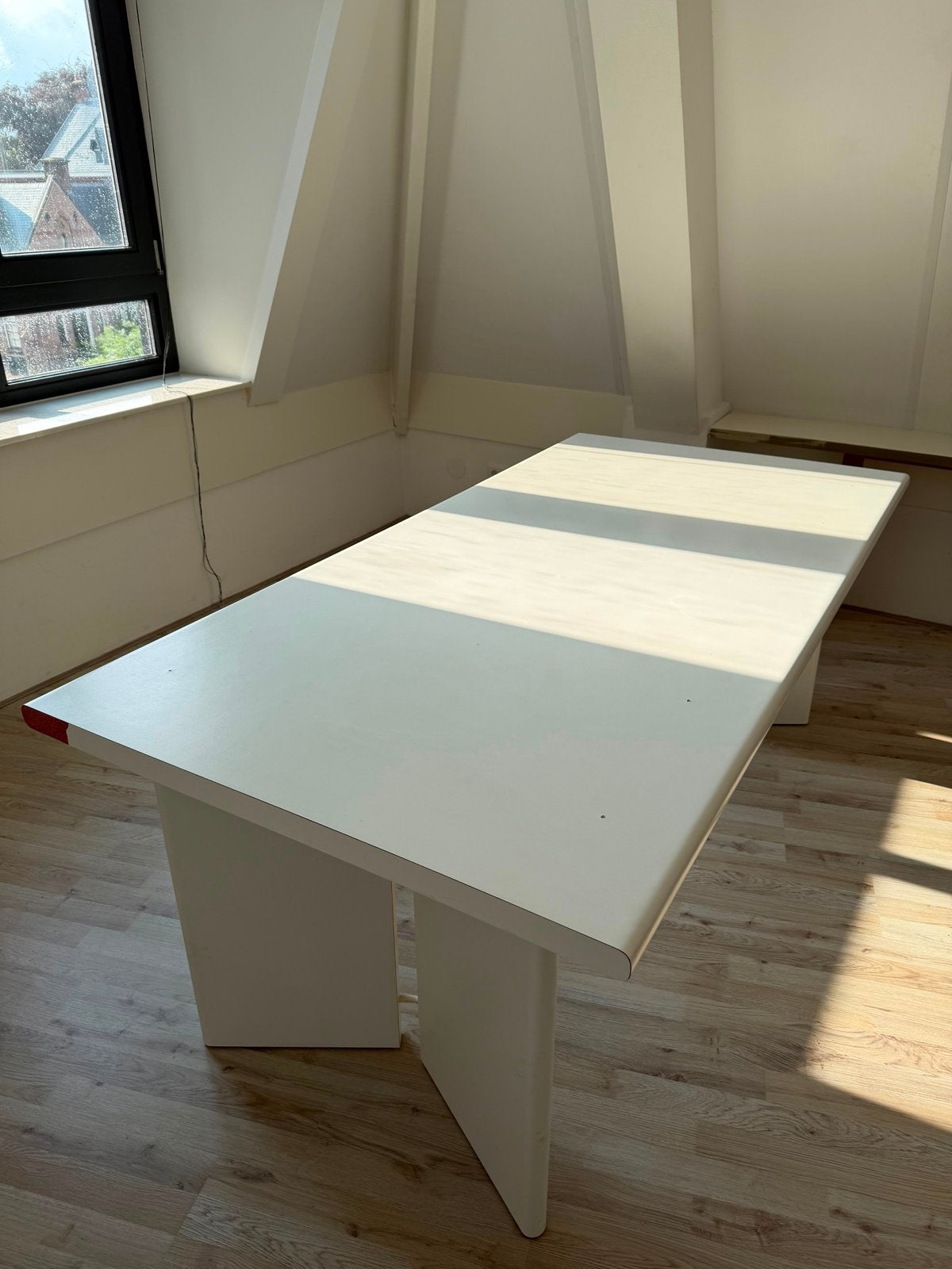 Grote witte tafel - Ideaal voor vergaderingen of eettafel, Ophalen, Overige materialen, Gebruikt, 100 tot 150 cm