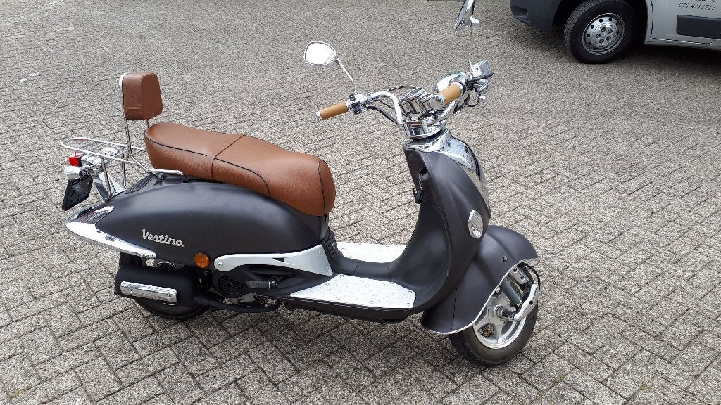 zo goed als nieuwe retro scooter! lees advertentie!, Overige merken, Ophalen of Verzenden, Zo goed als nieuw, Benzine