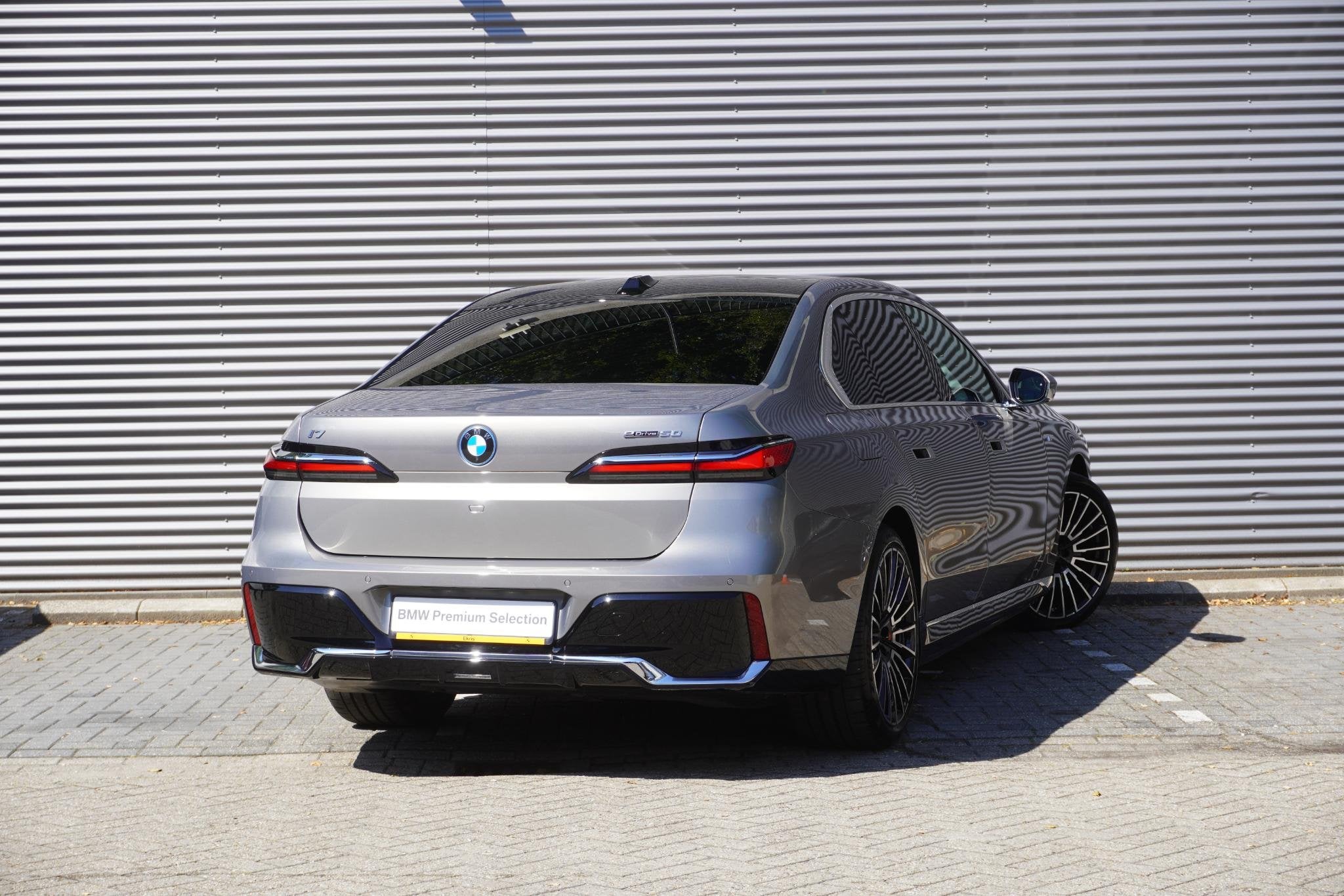 BMW i7 eDrive50 M Sportpakket | 21 inch Individual V-spaak |, Auto's, Automaat, Achterwielaandrijving, Gebruikt, Zwart