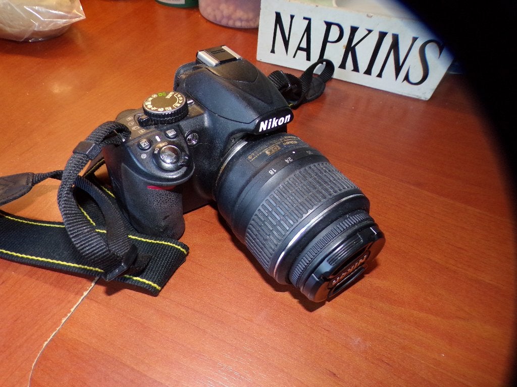 Nikon D3100 met Nikon 18-55 mm VR lens, 14 megapixels, Gebruikt, Spiegelreflex, Ophalen of Verzenden