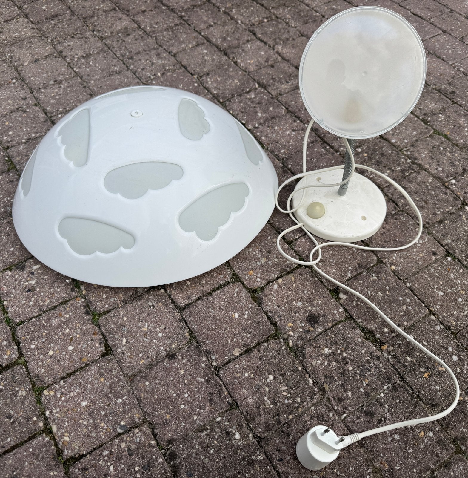 Leuke ikea kinderlampen: plafondlamp en tafellamp/muurlamp, Wit, Overige merken, Gebruikt, Kunststof