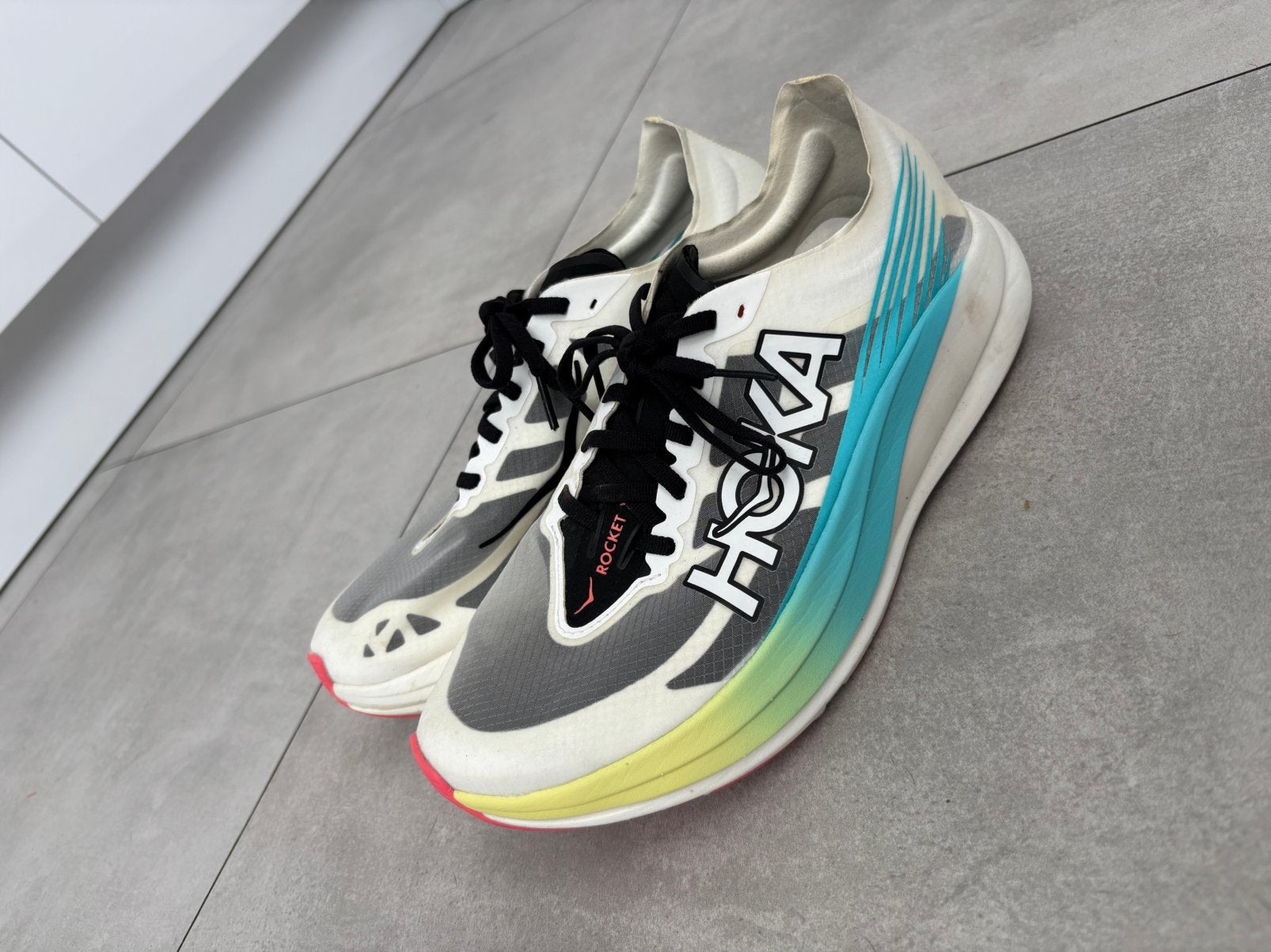 Hoka Rocket X2 carbon hardloopschoenen 43 1/3, Sport en Fitness, Loopsport en Atletiek, Ophalen of Verzenden, Zo goed als nieuw