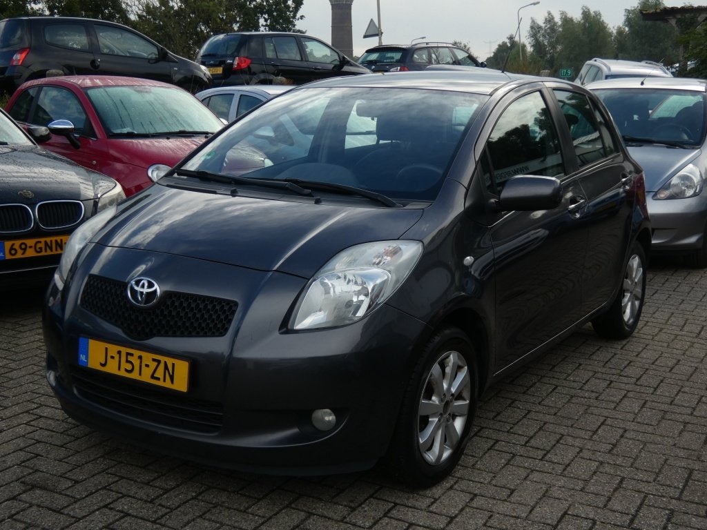 Toyota Yaris 1.0 VVTi + (bj 2008), Auto's, Toyota, 970 kg, 535 kg, 750 kg, Bedrijf