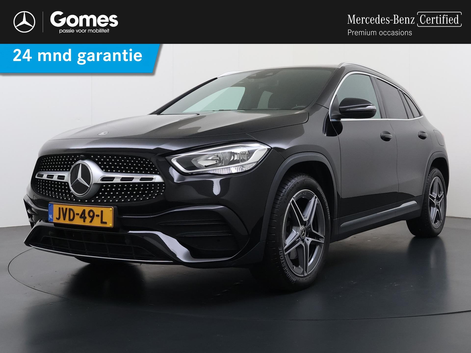 Mercedes-Benz GLA-klasse 250 e AMG | Panoramadak | Head-Up D, 4 cilinders, 16 kWh, Leder en Stof, Zwart