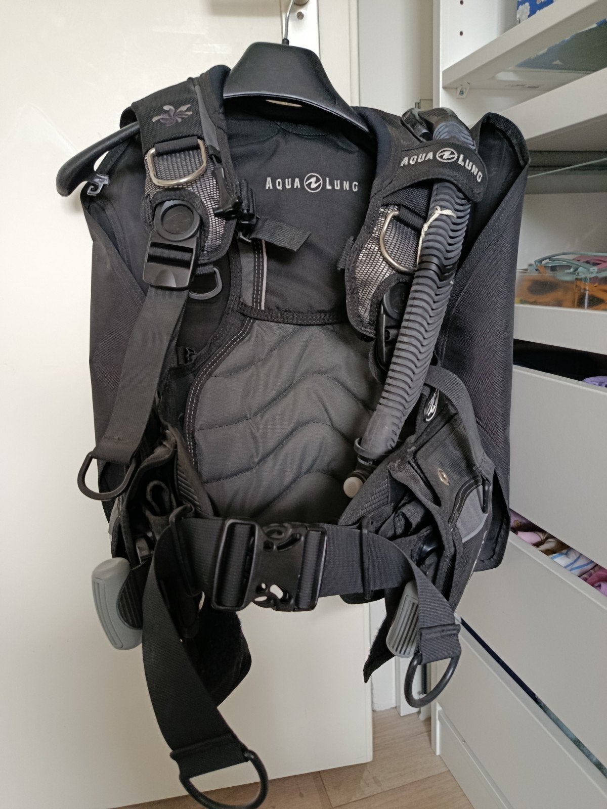 Aqualung Lotus trimvest BCD Dames - Nieuwstaat met bloemen, Watersport en Boten, Duiken, Ophalen of Verzenden, Zo goed als nieuw