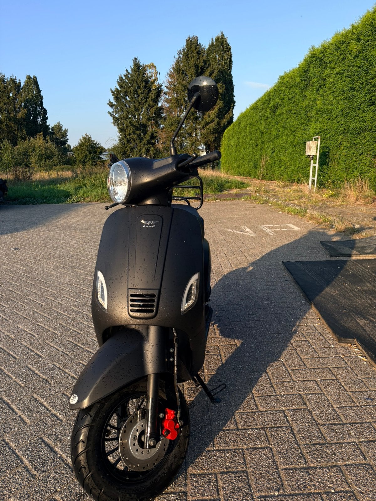 Djjd cashmere (2019), Fietsen en Brommers, Ophalen, Maximaal 45 km/u, Zo goed als nieuw, Benzine