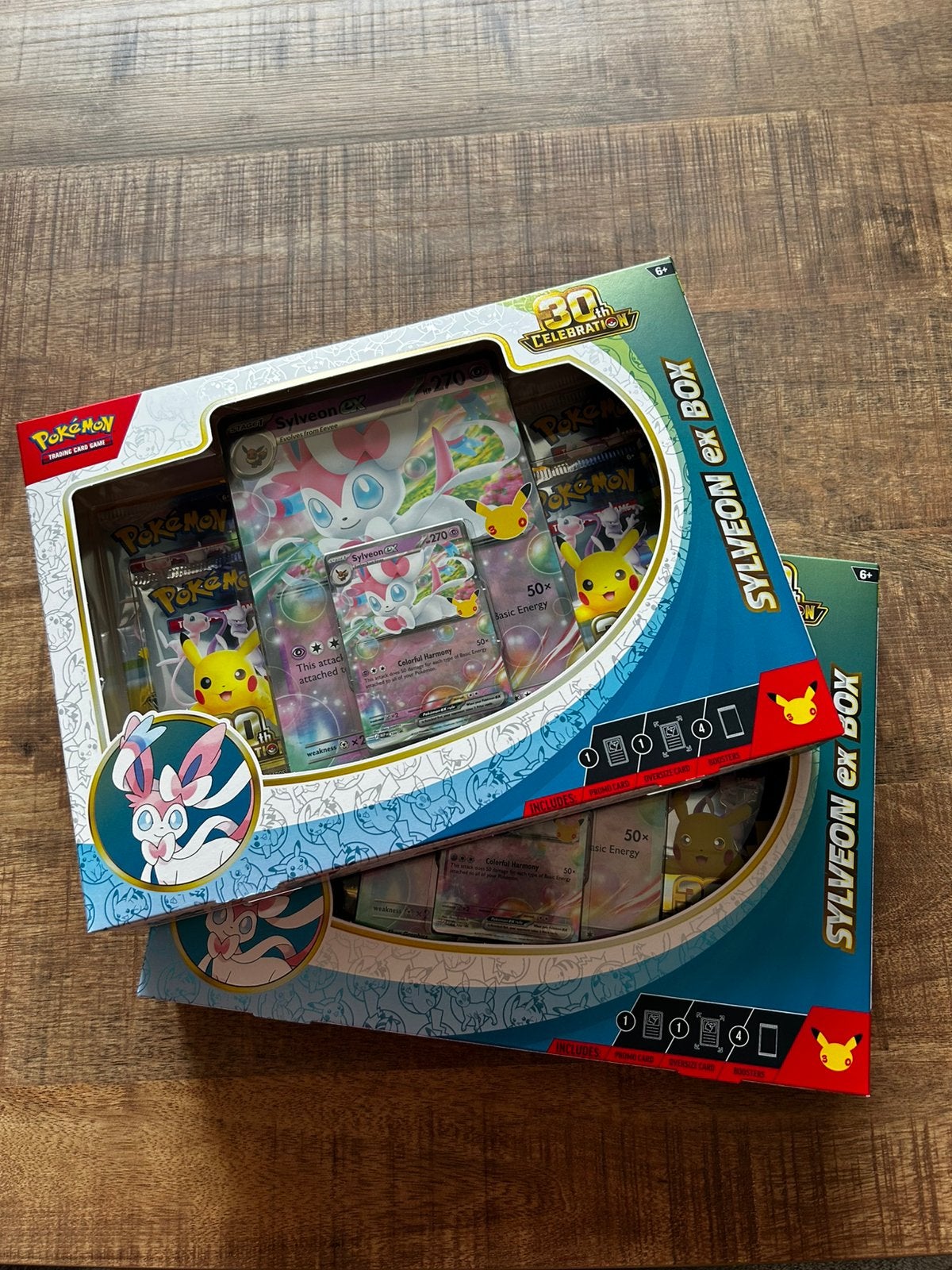 30th Celebration Sylveon EX Box, Ophalen of Verzenden, Zo goed als nieuw, Boosterbox