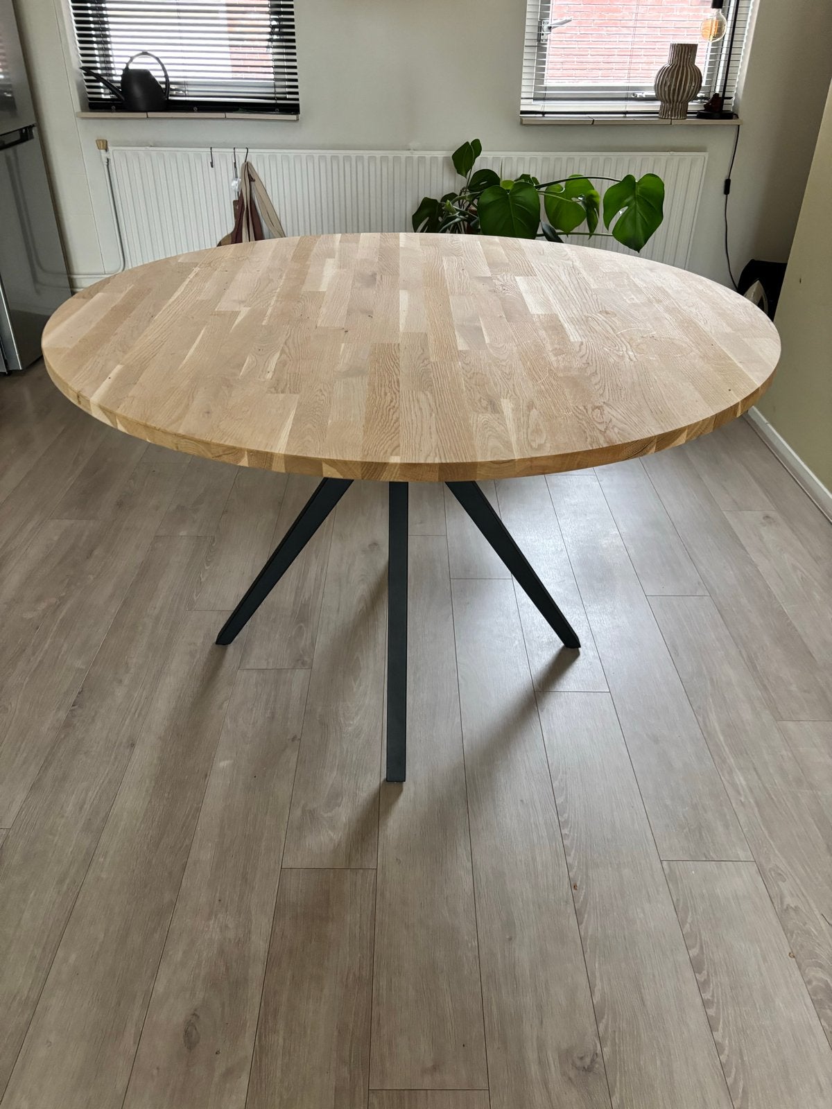 Woood eettafel met onderstel kruispoot Woood Holland, Ophalen, Gebruikt, 100 tot 150 cm, Vier personen