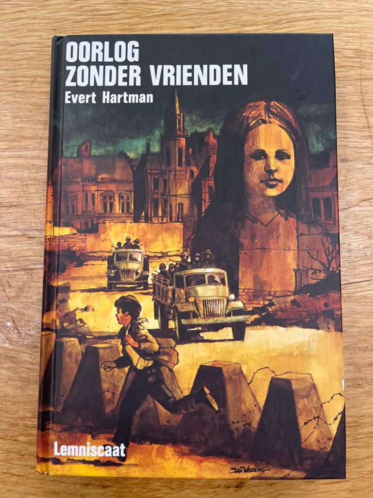 Oorlog Zonder Vrienden - Evert Hartman (Tweede Wereldoorlog), Boeken, Ophalen of Verzenden, Tweede Wereldoorlog, Zo goed als nieuw