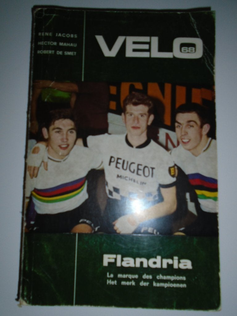 Sportboek Wielrennen boek Velo 1968, Ophalen of Verzenden, Gelezen, Overige sporten