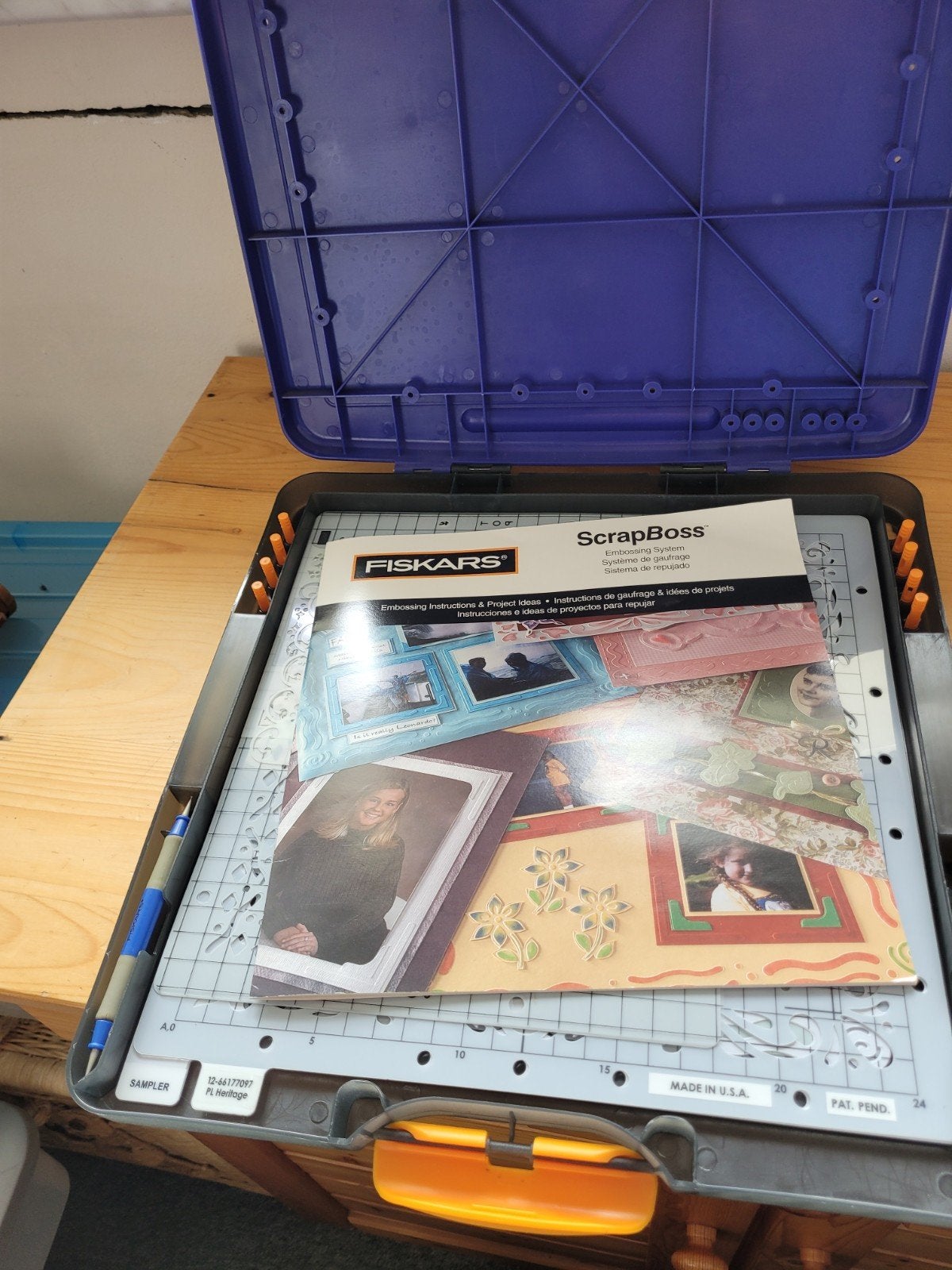 Fiskars Scrapboss Embossing, Ophalen, Overige thema's, Gereedschap of Toebehoren, Zo goed als nieuw