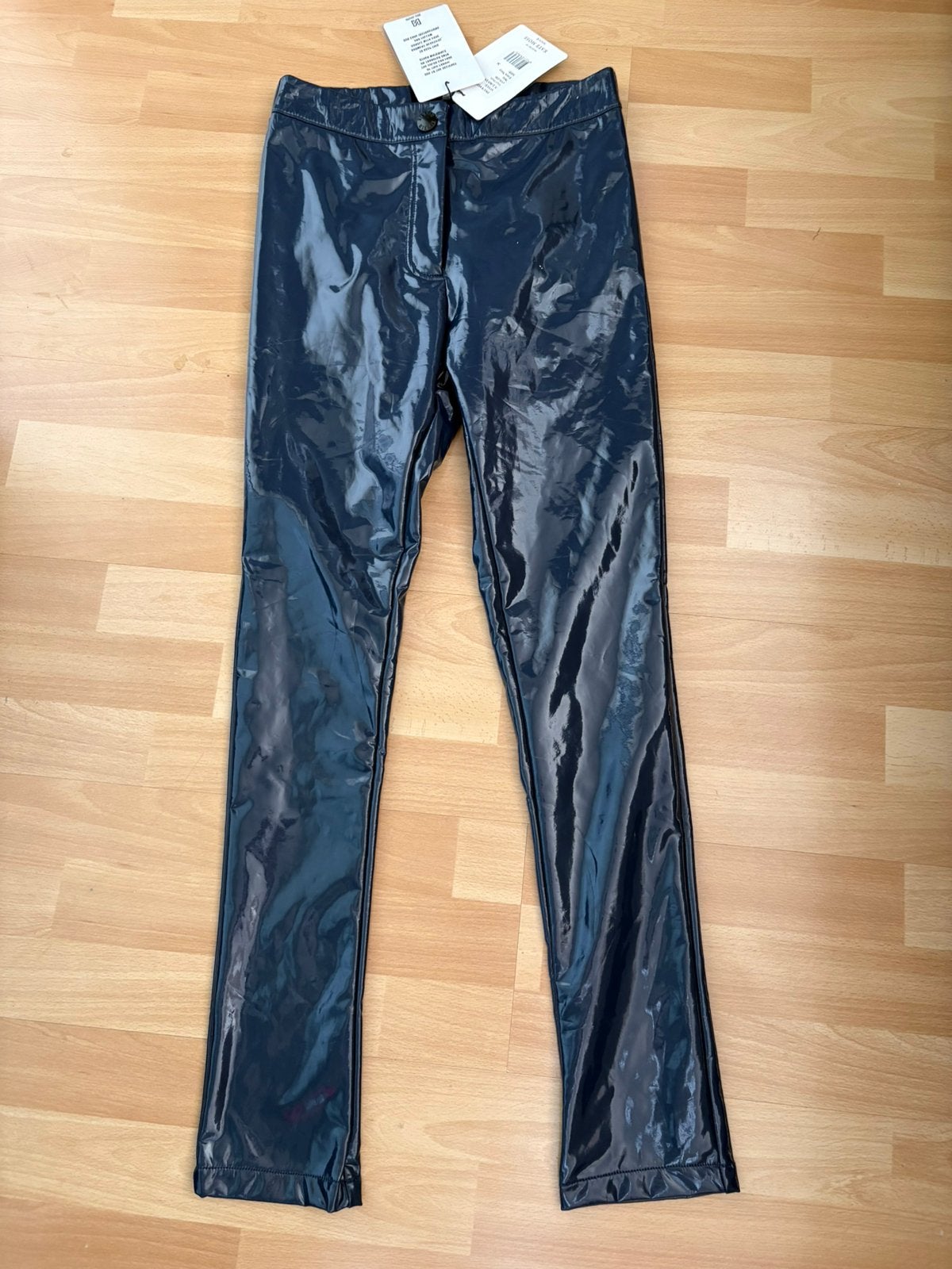 NIKKIE toffe blauwe vinyl lak broek mt 36 NIEUW, Blauw, Nieuw, Ophalen of Verzenden, Maat 36 (S)