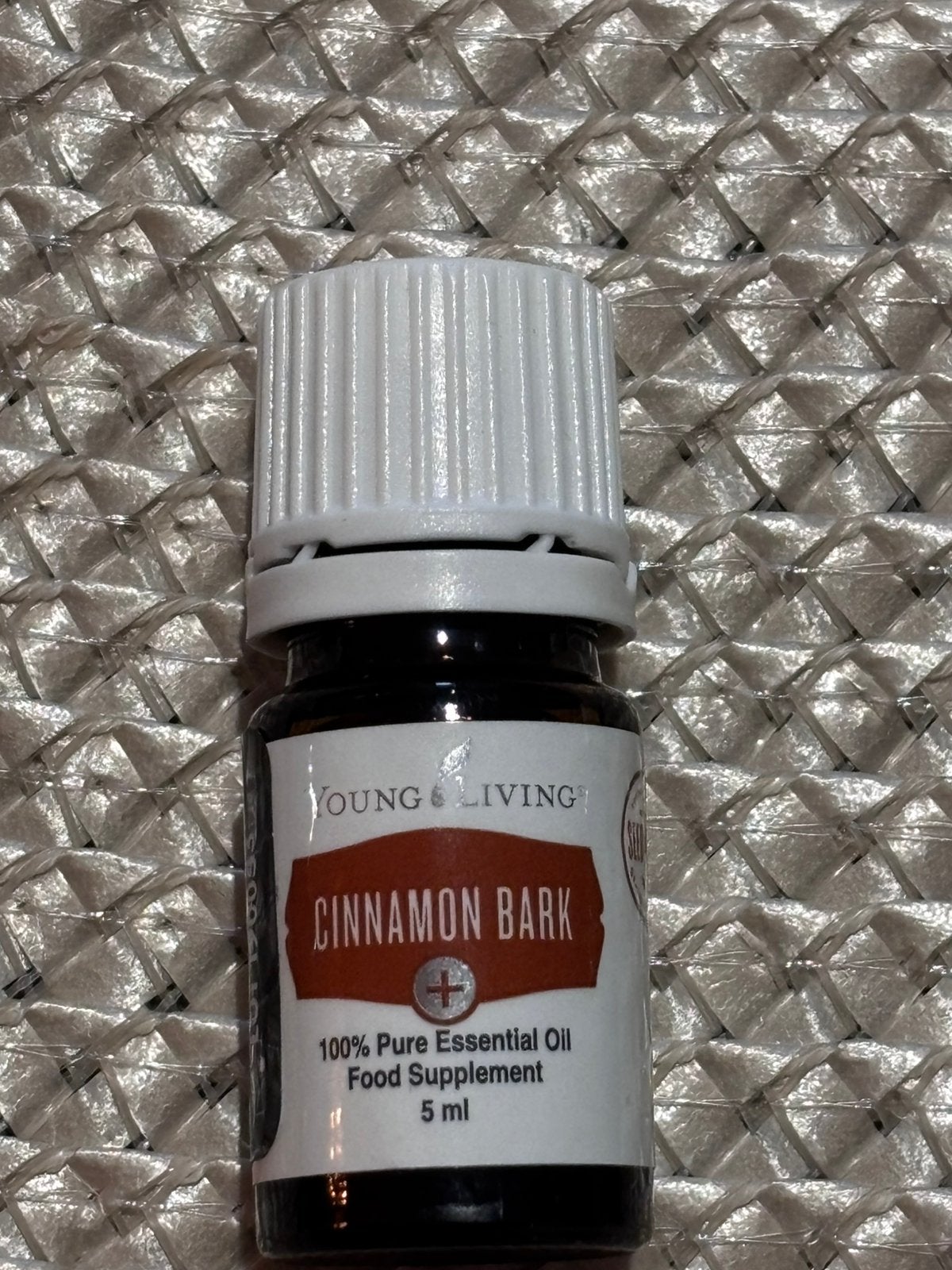 Nieuw Cinnamon bark plus van Young living 5 ml, Ophalen of Verzenden, Nieuw, Aroma