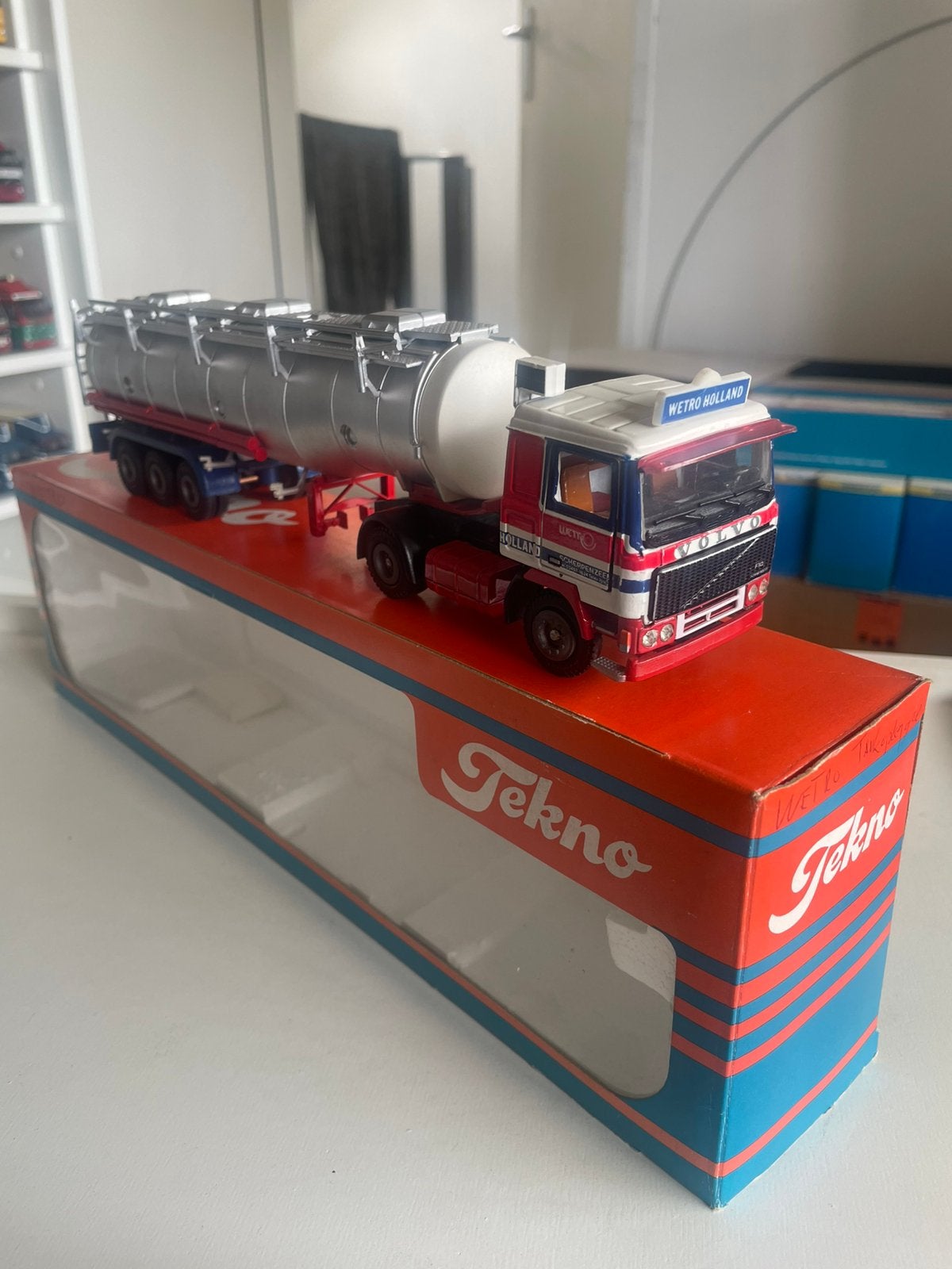 Volvo F10 Wetro, Ophalen of Verzenden, Zo goed als nieuw, Bus of Vrachtwagen, Tekno