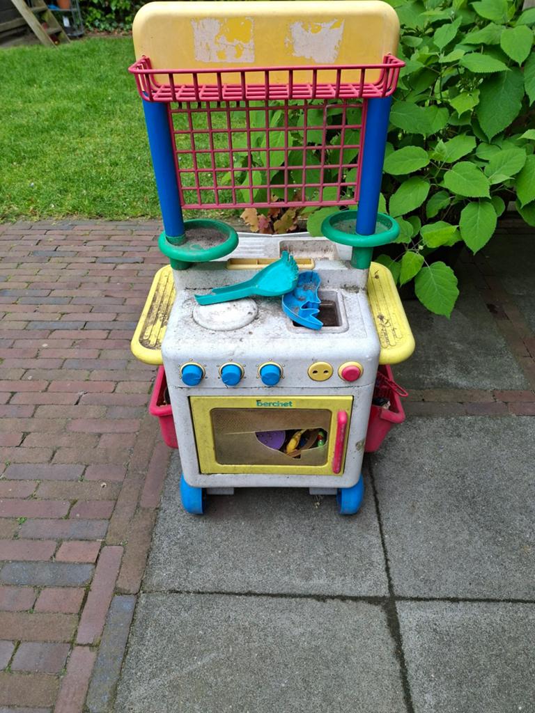 Gratis af te halen: speelkeuken, Ophalen, Gebruikt, Kunststof, Speelkeuken