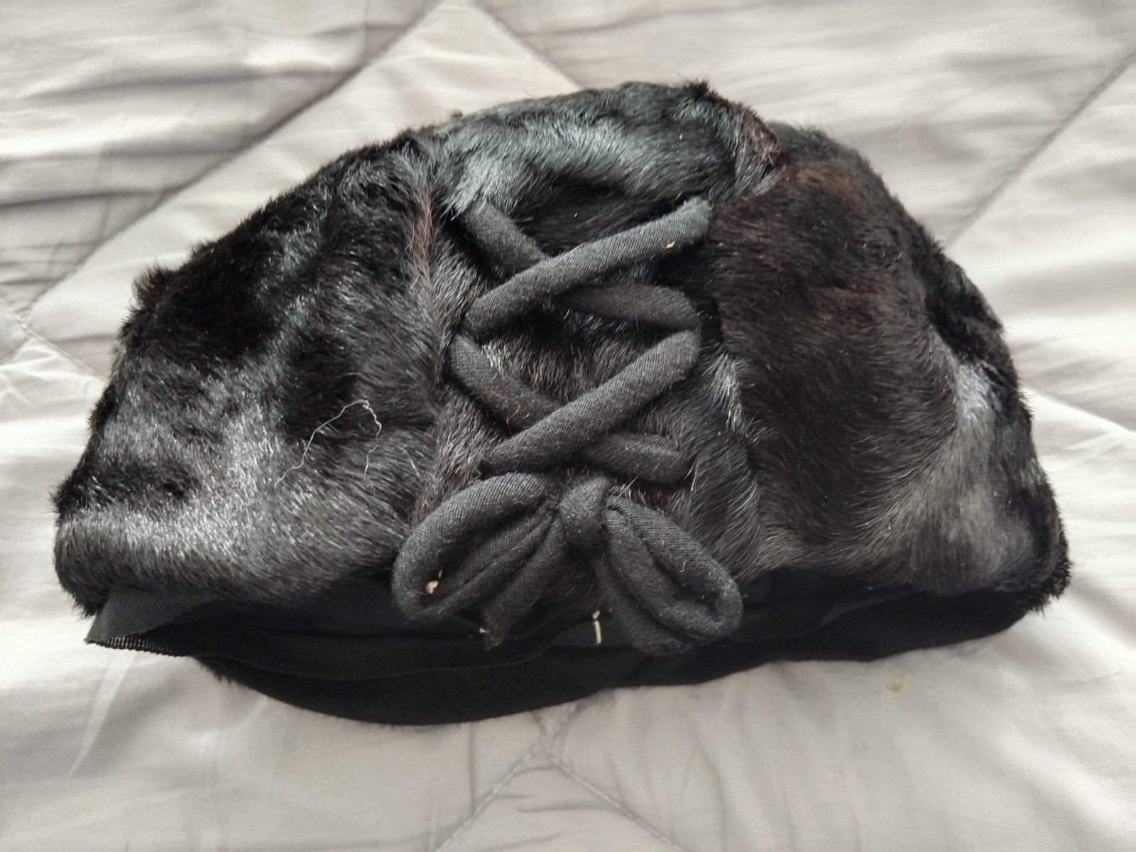 Zwarte bontmuts - stijlvol en warm, Hoed, One size fits all, Ophalen of Verzenden, Onbekend