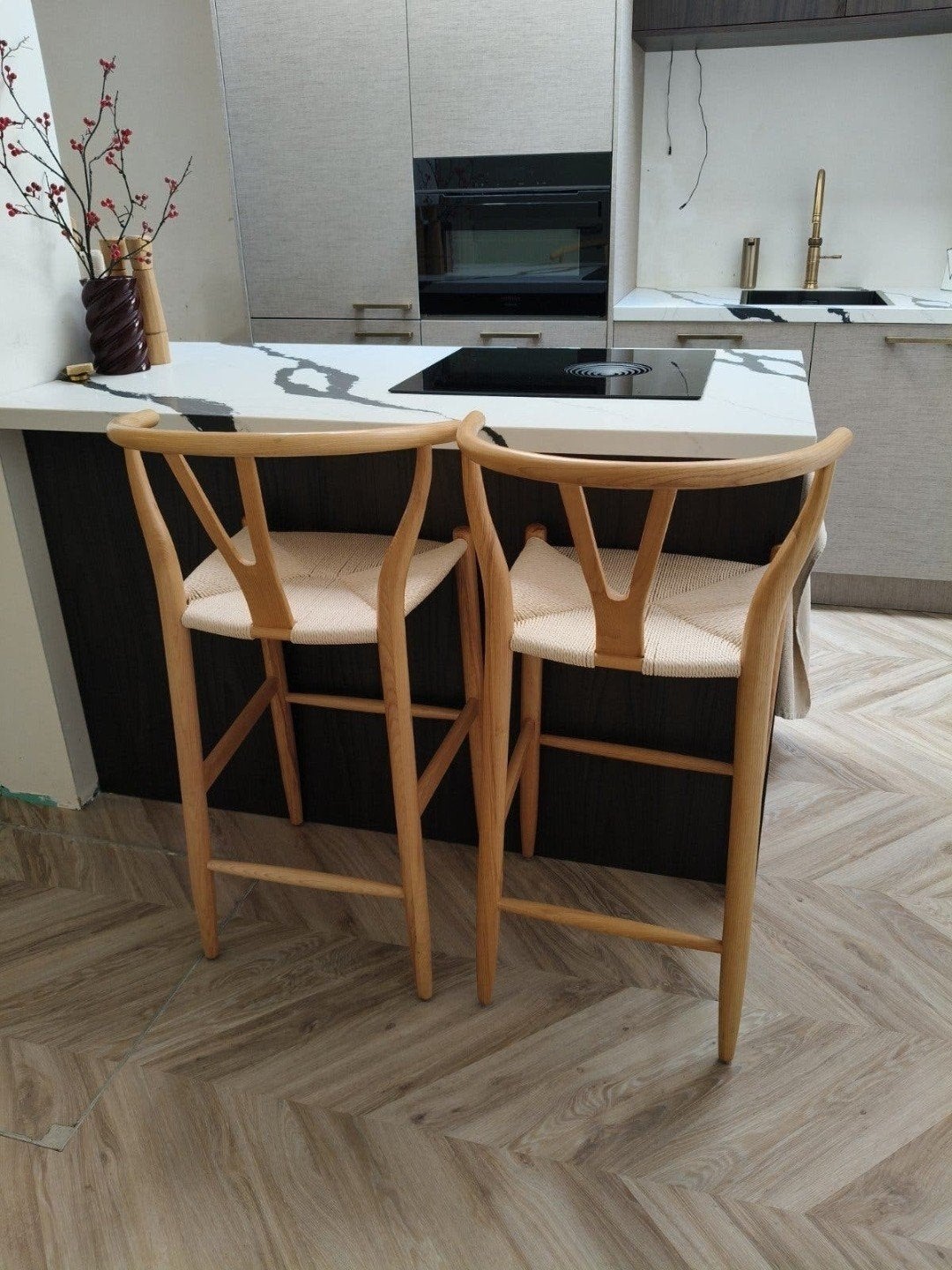 Naturel houten Y-chair wishbone barkrukken, Huis en Inrichting, Barkrukken, Ophalen, Hout, Zo goed als nieuw, 90 cm of meer