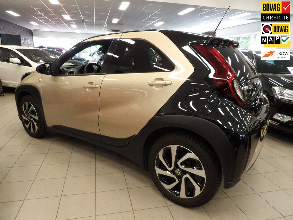 Toyota Aygo X 1.0 VVT-i S-CVT Pulse EERSTE EIGENAAR NIEUW GE, Auto's, 12 maanden, Stof, Gebruikt, 4 stoelen