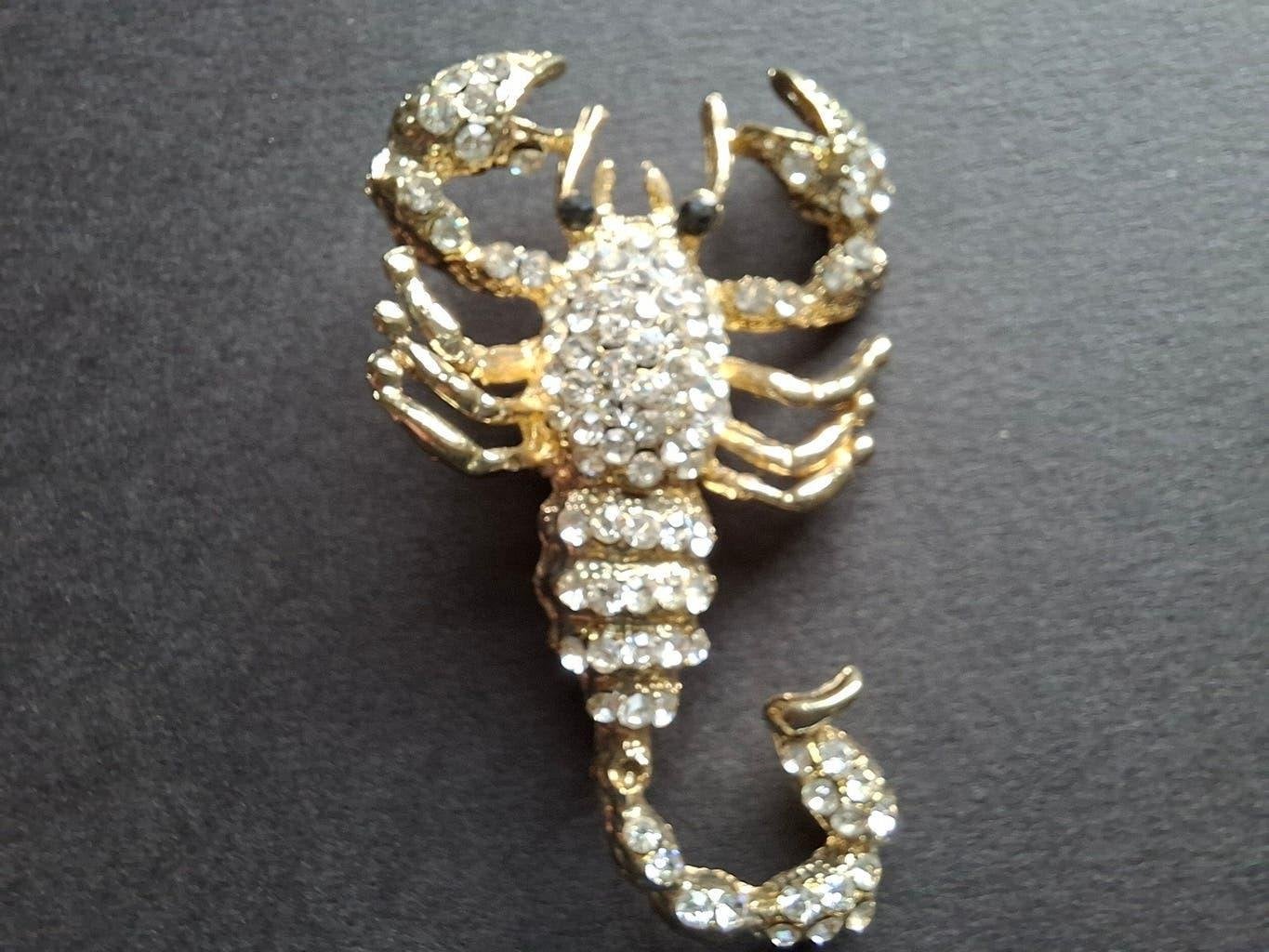 Goudkleurige schorpioen Broche met Strass Steentjes, Overige materialen, 4 tot 7 cm, Ophalen of Verzenden, Zo goed als nieuw