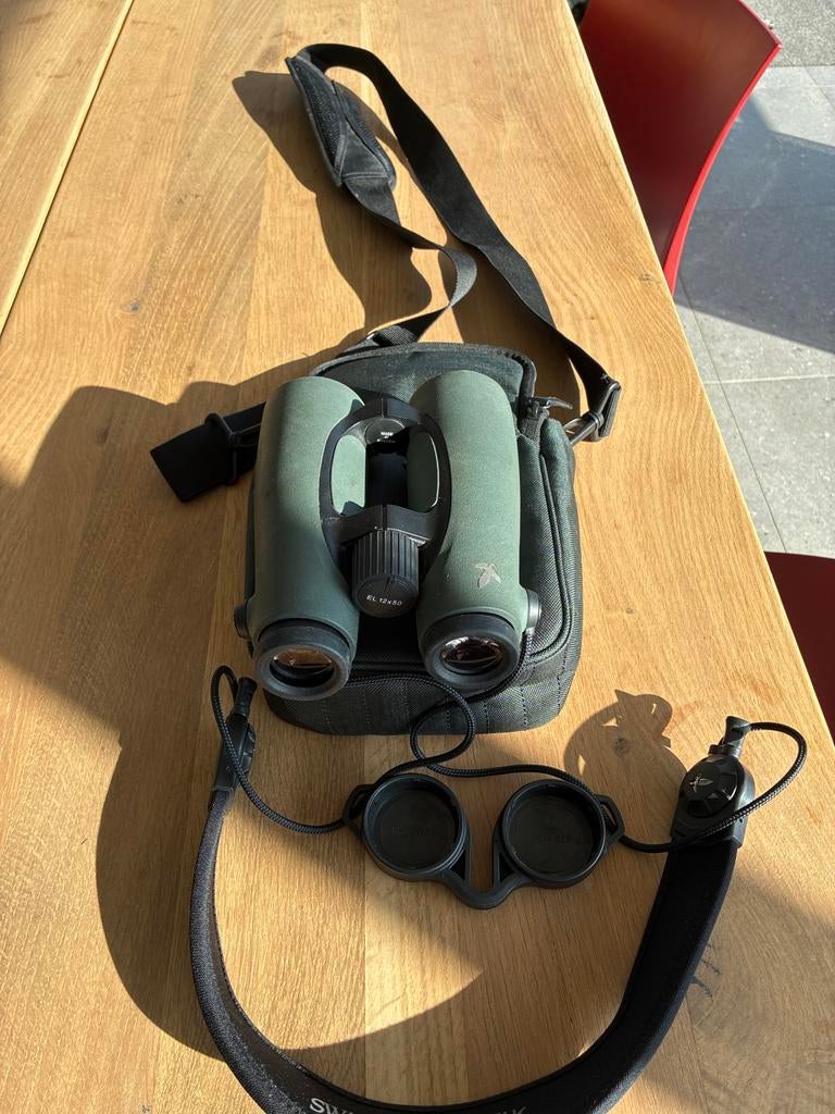 Swarovski EL 12x50 Verrekijker met Tas en Draagriem, Gebruikt, Dakkant (recht), 12 tot 20x, Ophalen of Verzenden