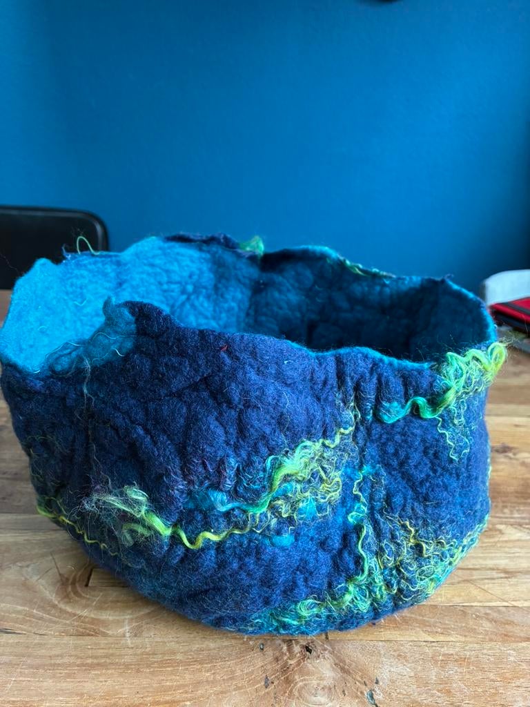 Gevilte mand, hoofdkleur is blauw, Ophalen, Overige materialen, Mand, Rond