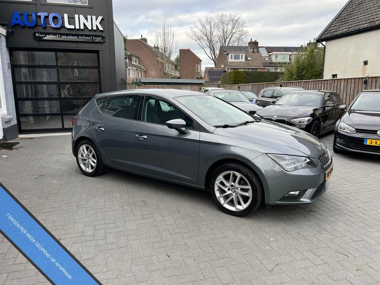 SEAT Leon 1.6 TDI| LED | NAVI | CLIMA | PDC | BLUETOOTH |, Voorwielaandrijving, 1160 kg, Stof, Gebruikt