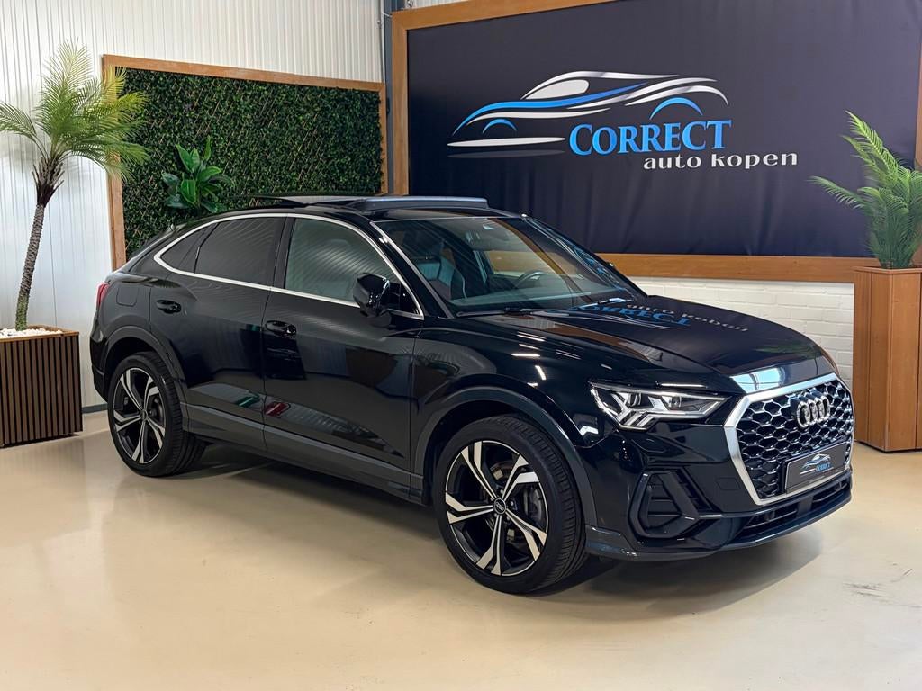 Audi Q3 Sportback 45 TFSI e S Edition S-Line|Pano|Trekhaak|A, Auto's, Gebruikt, 150 pk, Leder en Stof, Zwart