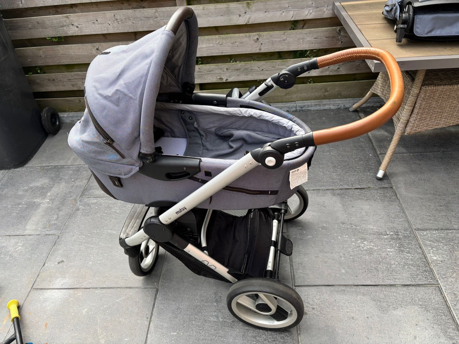 Mutsy Igo kinderwagen en zitje en Maxi-Cosi autostoeltje, Ophalen, Gebruikt, Combiwagen, Mutsy