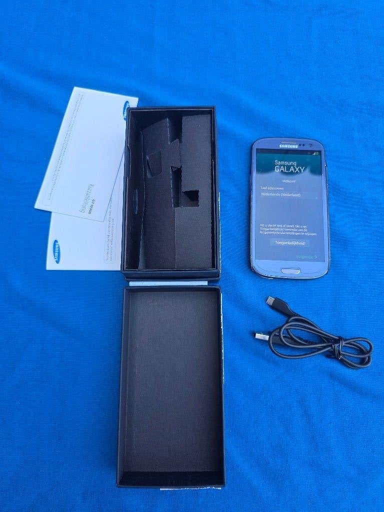 Samsung Galaxy SIII S3 telefoon met doos, Telecommunicatie, Mobiele telefoons | Samsung, 128 GB, Verzenden, Zwart, Overige modellen